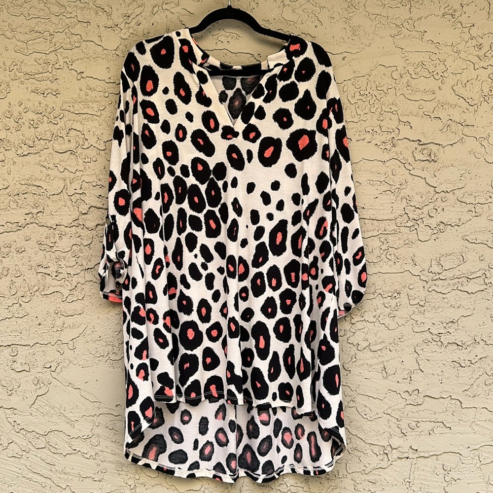 Heimish U.S.A. -Leopard blouse